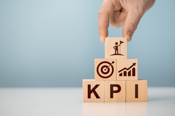 KPIマネジメントとは？設定・運用方法やメリット・事例を紹介